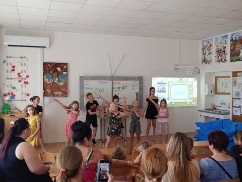 galleries/16970/akademie-a-rozlouceni-s-5-tridou-1/img-20250625-142426