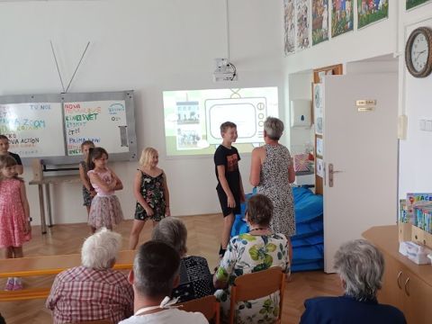 galleries/16970/akademie-a-rozlouceni-s-5-tridou-1/img-20250625-144048
