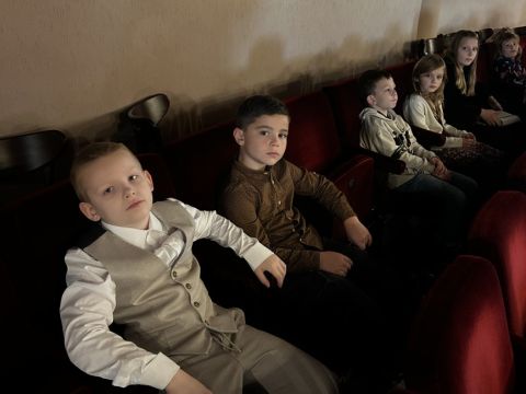 galleries/17018/divadlo-mlada-boleslav-zlatovlaska/img-4176