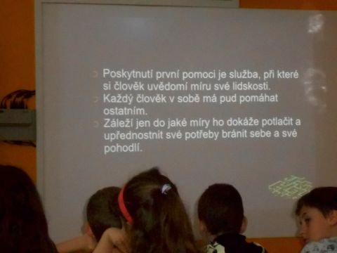 galleries/skolni-rok-2015-2016/prednaska-prvni-pomoc-milan-kazda/DSCN4082